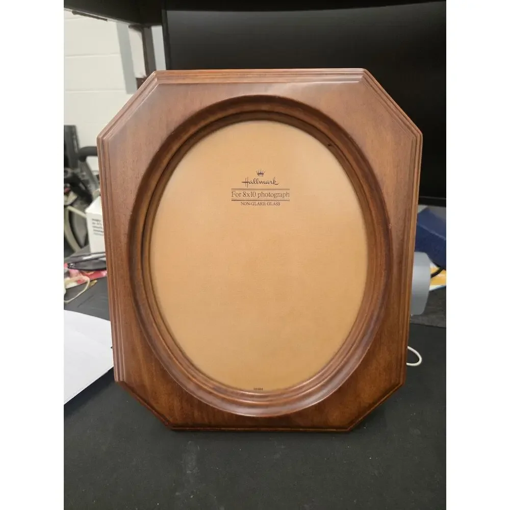 Vintage 1981 Hallmark Oval Octagon Wood Photo Picture Frame 8x10